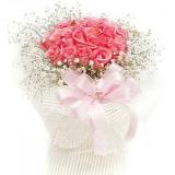 鲜花:33枝粉玫瑰，满天星丰满，白色纱网，粉色蝴蝶结包扎