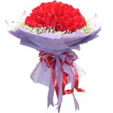 鲜花:11枝红玫瑰，绵纸单枝包装，点缀满天星和绿叶。 卷边纸双层包装，圆形花束，紫色丝带束扎。