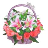 鲜花:单层落地花篮一个，大量百合花插，玫瑰间插，剑兰搭配，红掌点缀，高1.7米
